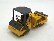 40759 UNIVERSAL HOBBIES / COMPACTOR VOLVO DD9 1/72