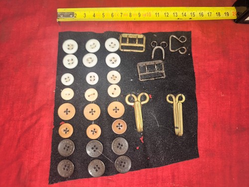 Boutons agrafes sur drap - boutons,