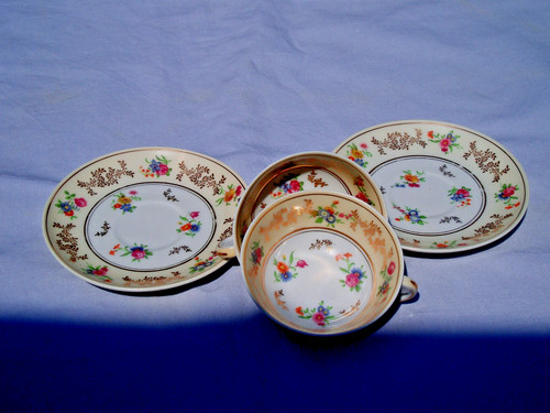 Tasses anciennes porcelaine - tasses,