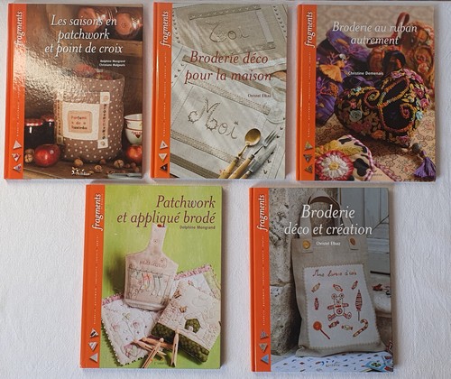 Lot livres broderie - livres,