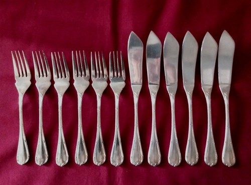Couteaux fourchettes à - 6,