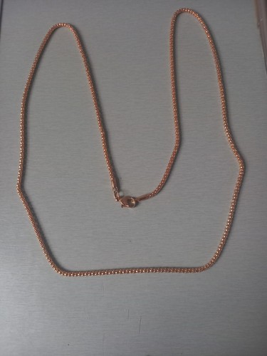 Chaîne métal doré - en,
