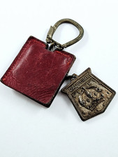 KEYRING - RENAULT DAUPHINE - metal & leather protection - REIMS 1960s branch