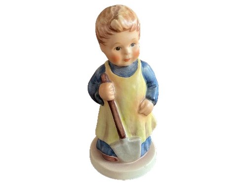 Goebel hummel figurine garçon - goebel,