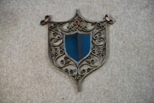 Ancien socle d'armoirie en fer