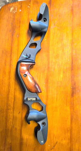 Hoyt satori ilf riser - 17",