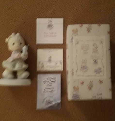 Precious moments figurine 1996 - figurine,