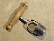 Outil ancien emporte pièce coupe hosties Ø 3,3 cm   religion couvent monastère