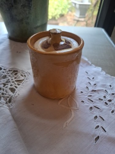 Petit pot terre - en,