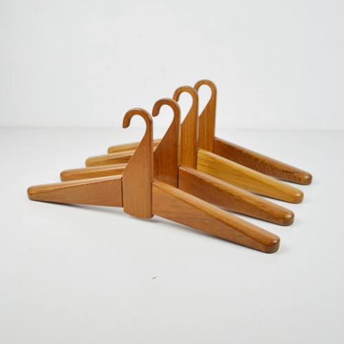 Lot cintres teck aksel - cintres,
