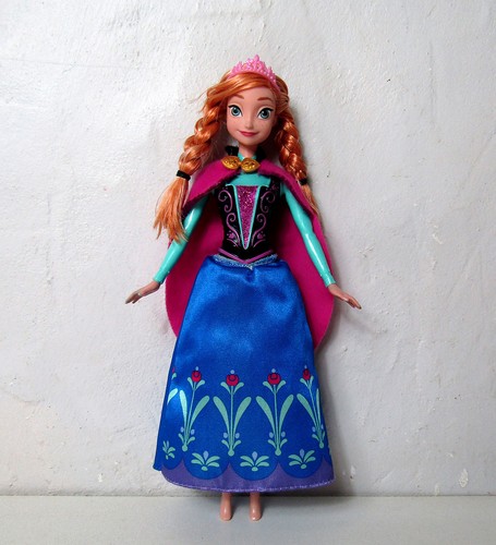 Poupée disney mattel reine - disney, la