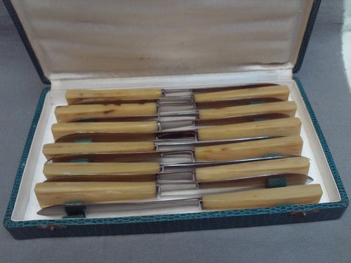 Lot couteaux de - 12, table