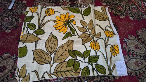 Tissu vintage motif fleurs