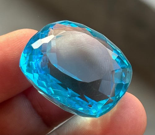 Pierre gemme aquamarine - pierre,