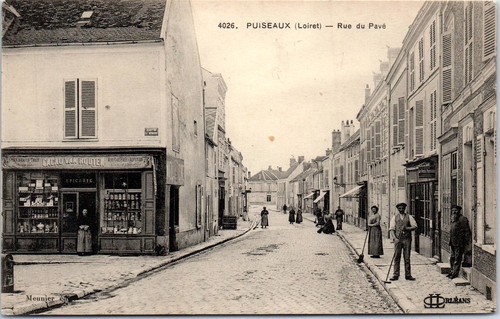 Puiseaux la rue pave - puiseaux,