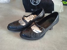 Très beaux escarpins salomé