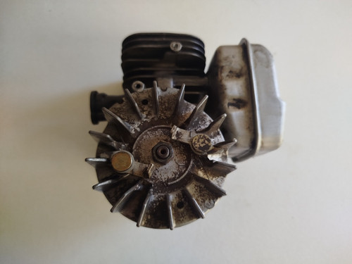 Moteur pour taille - pour, haie