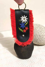 cloche à vache ancienne en