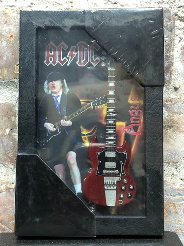 Angus youngs minature - youngs,