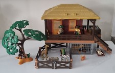 Playmobil Centre de soins pour animaux de la savane 
