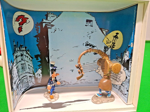 Figurine pixi gaston portant - pixi,