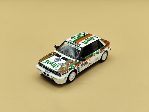 Lancia delta intégrale - 1/43,