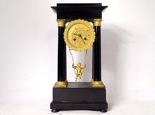 19th century Napoleon III Bronze Wood Angelot Scarlet Column Pendulum