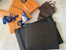 LOUIS VUITTON: SOUS-MAIN