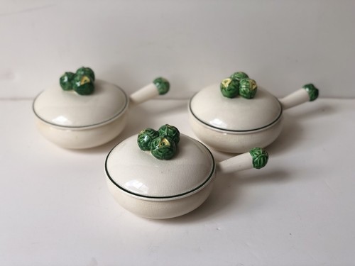 Lidded ceramic dishes with - lidded,