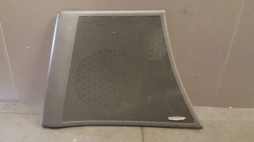 Grille haut parleur porte - grille,