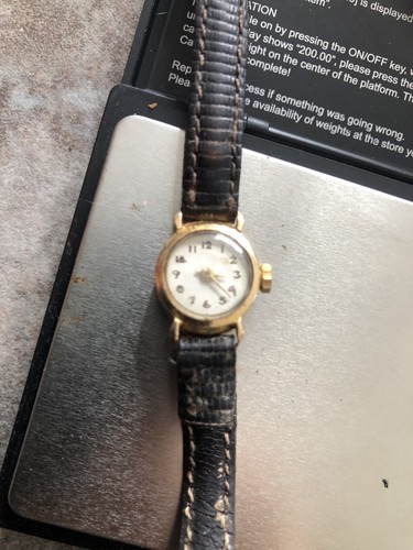 Montre dame 18k tête - en,