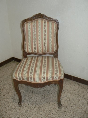 Ancienne chaise tapissee - ,