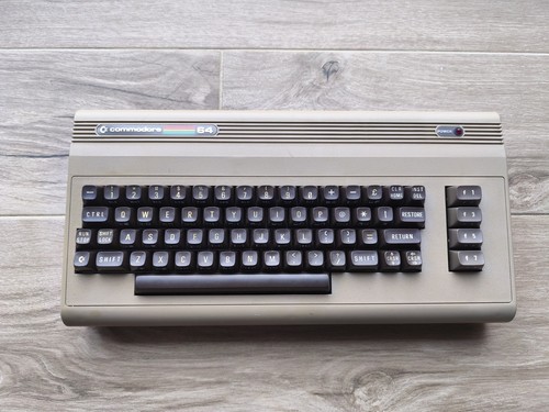 Commodore - , 64