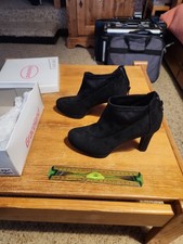 Chaussures Femme Neuves Pointure 37 - Ref Chss 013