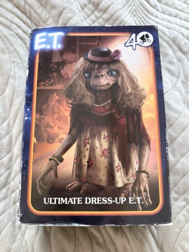 Neca ultimate dress t - neca, e.t