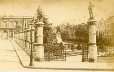 Bruxelles, Statues des Comtes