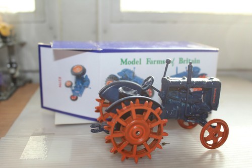 Tracteur fordson white - tracteur,