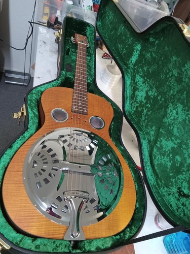 Dobro hound dog - hound,