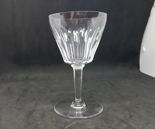 Verre eau cristal signé - à,