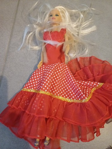 Barbie flamenco robe rouge - barbie,