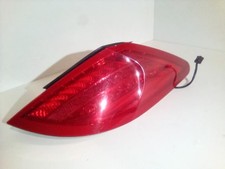 Feu arriere principal droit