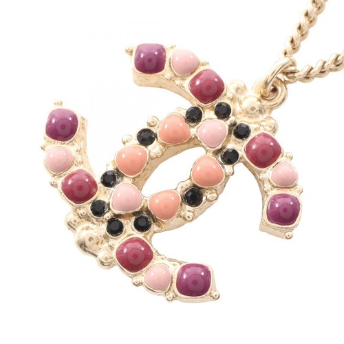 Collier pendentif marque