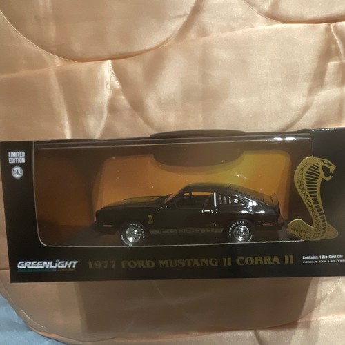 Greenlight 1977 ford mustang - greenlight,