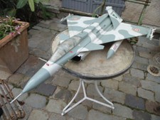GRANDE MAQUETTE D'AVION EN