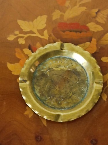 Empty ashtray pocket brass