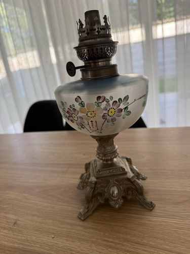 Ancienne lampe pétrole - ancienne,