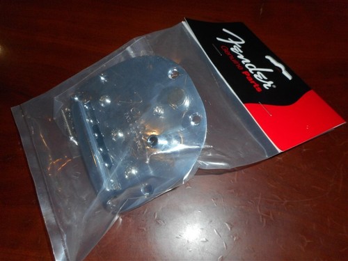New genuine fender tremolo - new,