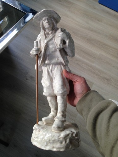 Grande statue breton craquelé - grande,