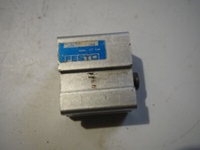 Vérin pneumatique FESTO ADV