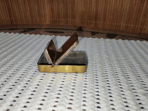 Ancien porte allumettes - porte,
